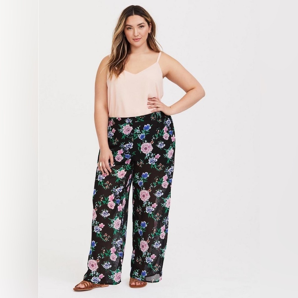 Torrid Floral Wide Leg Flowy Pants Size 2 or 2X